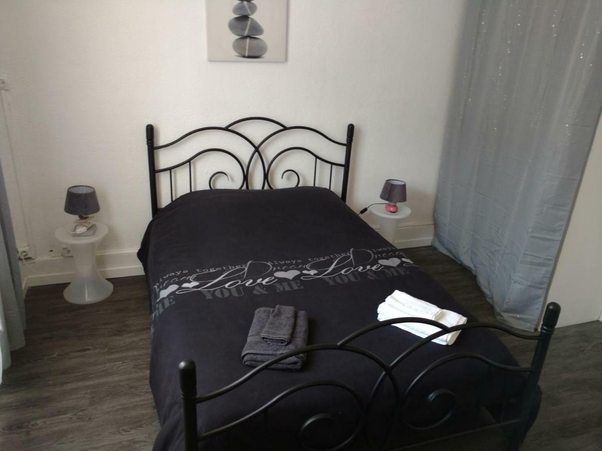 Appartement "Les Tournesols" 1Er Etage 2Ch Avec Parking A Lurs Luaran gambar